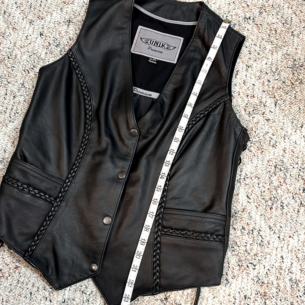 Unik Motorcycle Cowhide Leather Braided Vest - Large - Tall - Picture 8 of 9